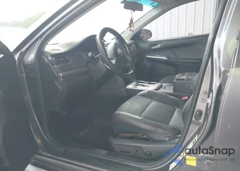 2014 Toyota Camry Se z USA, uszkodzony, nr VIN 4T1BF1FK4EU352371